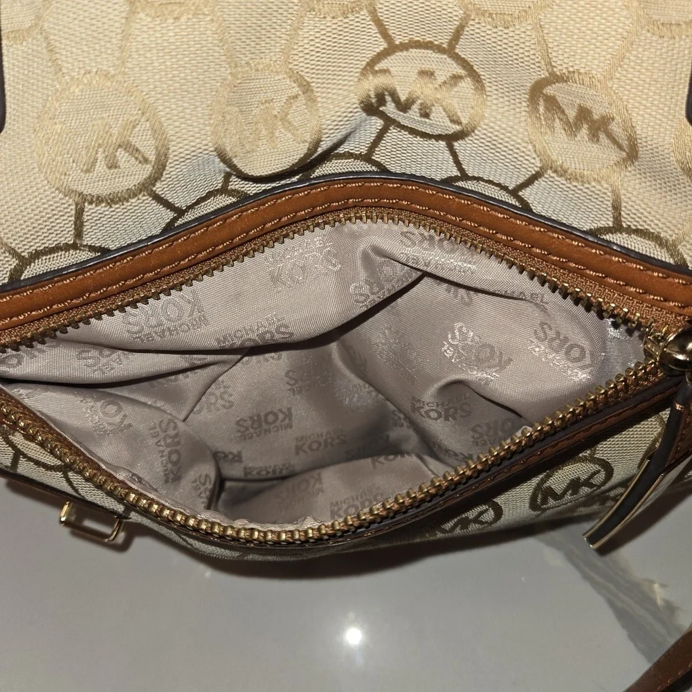 Michael Kors Calista Monogrammed Logo MK Handbag Crossbody Bag Brown
